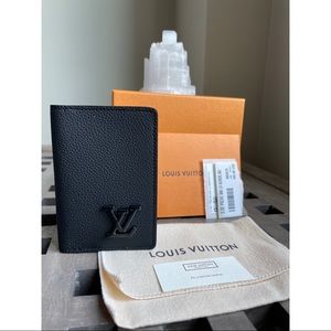 Authentic Louis Vuitton Aerogram Pocket Organizer